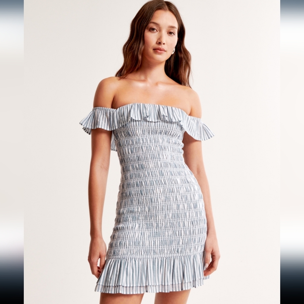 Abercrombie & Fitch Smocked Dress | Blue And White | Medium Tall